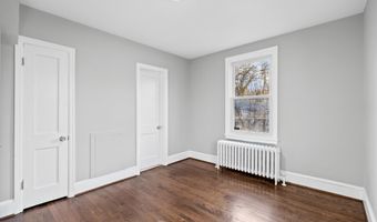 1135 CHAPLIN St SE, Washington, DC 20019