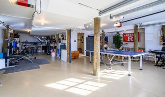 211 Stratford Ave, Beach Haven, NJ 08008