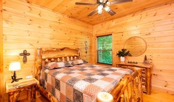 229 Whitetail Ridge Dr, Robbinsville, NC 28702