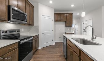 820 Fernwind Cir, Aberdeen, NC 28315