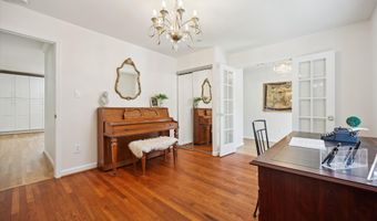 9813 MONTAUK Ave, Bethesda, MD 20817