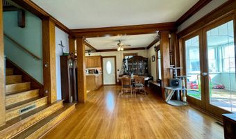 802 7th St, Britton, SD 57430