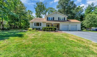 4 Michele Dr, Middletown, NJ 07748