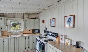220 Way Ln, Bridport, VT 05734