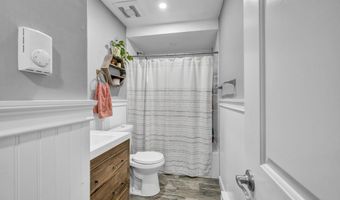 12 Scuppo Rd F9, Danbury, CT 06811