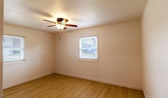 126 Greenbriar Dr, Aurora, OH 44202