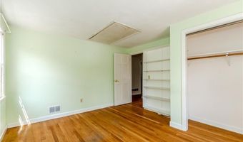 210 Essex Rd, North Kingstown, RI 02852