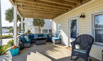 205 Barefoot Ln, Atlantic Beach, NC 28512