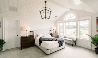 02 Highland Woods Dr, East Greenwich, RI 02818