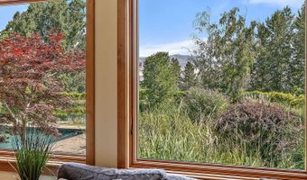 550 Crowson Rd, Ashland, OR 97520