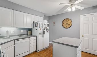 210 12th Ave NW, Altoona, IA 50009