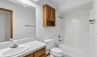 41924 N Tammi Ter, Antioch, IL 60002