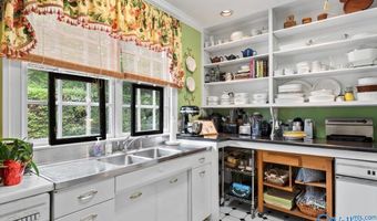 519 E Main St, Albertville, AL 35950