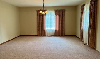 322 S 2nd St, Ashton, SD 57424