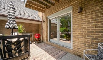 3814 N RICHMOND St, Arlington, VA 22207