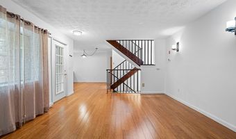 54 Voyagers Ln 54, Ashland, MA 01721