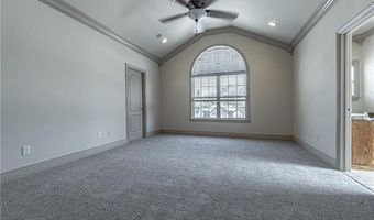 1102 SE Phoenix St, Bentonville, AR 72712