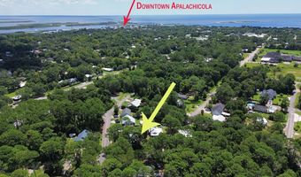 318 Earl King St, Apalachicola, FL 32320