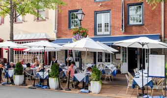 9 FRANKLIN St, Alexandria, VA 22314
