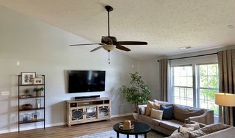 8202 Stonelick Dr, Avon, IN 46123