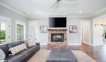 102 E Lake Cv, Beebe, AR 72012