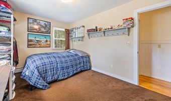 44 Williamsburg Dr, Cheshire, CT 06410