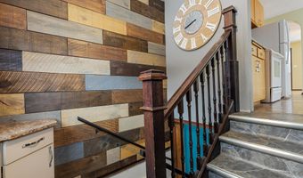 704 S Harrison St, Aberdeen, SD 57401