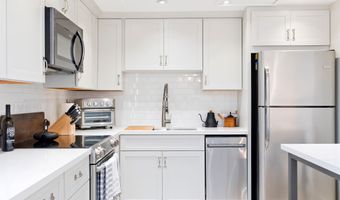 75-6040 ALII Dr 704, Kailua Kona, HI 96740