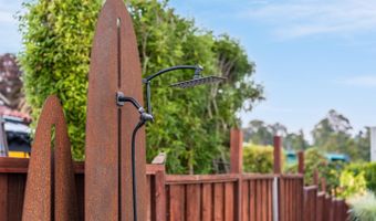 641 Bayview Dr, Aptos, CA 95003
