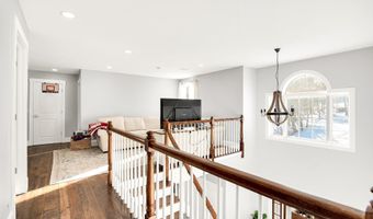 19 Woodhill Hooksett Rd, Bow, NH 03304