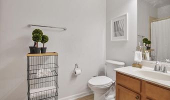 44357 OAKMONT MANOR Sq, Ashburn, VA 20147