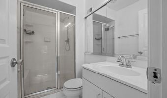 33 BARK HOLLOW Ln, Horsham, PA 19044