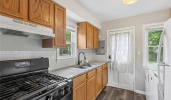 791 Eugene St, Akron, OH 44306