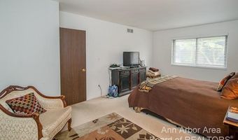 2520 Traver Blvd, Ann Arbor, MI 48105