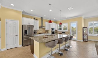 6903 CRESTPOINT Dr, Apollo Beach, FL 33572