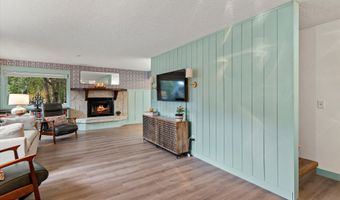 8000 Summerset Dr, Anchorage, AK 99518