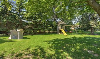 2025 W HARVEST Dr, Appleton, WI 54914