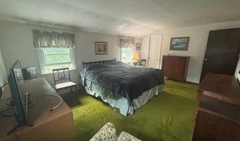 89 Hampton Ave, Albertson, NY 11507