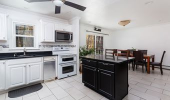 35 Mendes Rd, Danbury, CT 06811