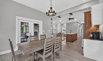 803 NE Lakota Dr, Adrian, MO 64720
