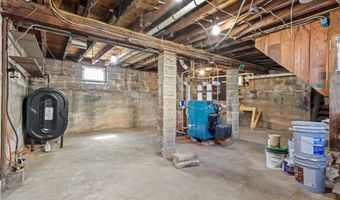 15 Spruce Ave, Cranston, RI 02910