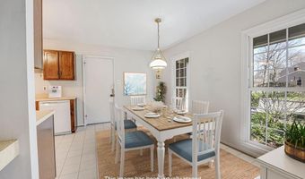 5112 BRADFIELD Dr, Annandale, VA 22003