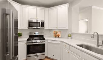 1321 N ADAMS Ct 201, Arlington, VA 22201