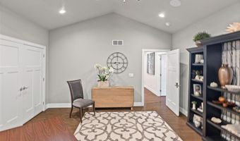 4715 Richland Woods Ct, Alton, IL 62002