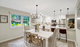 3820 WINTERSET Dr, Annandale, VA 22003