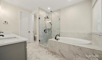 5021 Catterick Ct, Charlotte, NC 28226