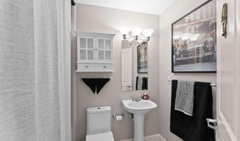 250 W Broad St 205, Athens, GA 30601