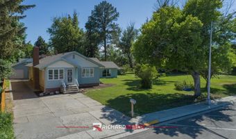 826 Cody Ave, Cody, WY 82414
