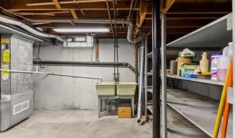 11164 Kennebec Ave, Allen Park, MI 48101