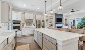 302 Castaway Dr, Bluffton, SC 29910